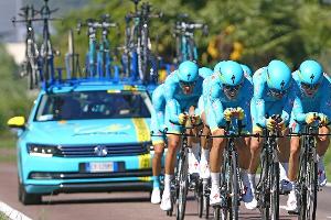Nach Scarponi-Tod: Astana nur mit acht Fahrern zum Giro
