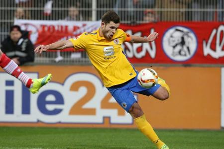 1:0 gegen Dresden: Reichel schießt Braunschweig auf Rang zwei 1:0 gegen Dresden: Reichel schießt Braunschweig auf Rang zwei