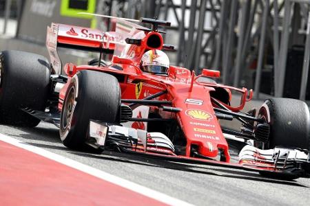 Vettel in der Hitze von Bahrain auch mit streikendem Ferrari vor Hamilton Vettel in der Hitze von Bahrain auch mit streikendem Ferrari vor Hamilton