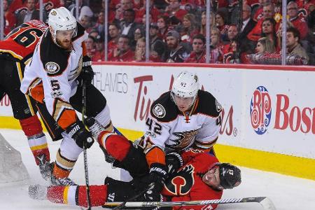 NHL: Holzer feiert NHL: Holzer feiert