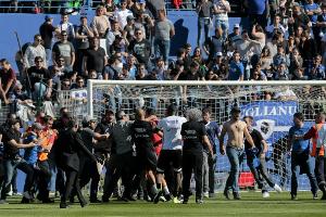 Nach Krawalle und Spielabbruch: Bastia sperrt Tribüne