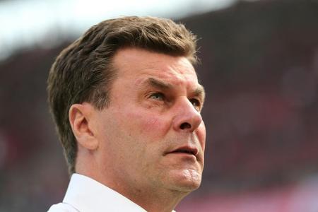 Hecking kritisiert Dahoud-Wechsel zum BVB Hecking kritisiert Dahoud-Wechsel zum BVB