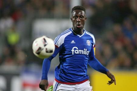3. Liga: Kiel verkürzt Rückstand auf Spitzenreiter Duisburg 3. Liga: Kiel verkürzt Rückstand auf Spitzenreiter Duisburg