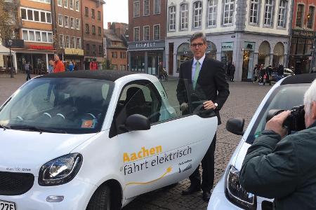 Stadt Aachener steigt auf Elektroautos und ÖPNV um Stadt Aachener steigt auf Elektroautos und ÖPNV um