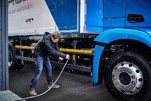 Internationale Erforschung von E-Fernlastverkehr