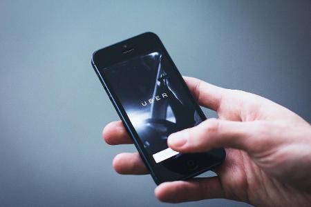Uber Roboterauto in tödlichen Unfall verwickelt Uber Roboterauto in tödlichen Unfall verwickelt