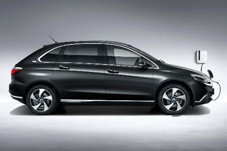 China-Stromer: Daimler präsentiert Denza 500 China-Stromer: Daimler präsentiert Denza 500
