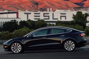 BAFA fordert Kaufprämie für 800 Model S zurück