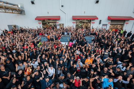 Ziel erreicht: Tesla knackt die 5.000 Ziel erreicht: Tesla knackt die 5.000