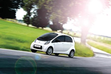 Fast 70 Prozent mehr E-Autos im ersten Halbjahr Fast 70 Prozent mehr E-Autos im ersten Halbjahr