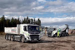 Elektro-Lkw auf dem Bau