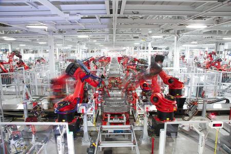 Lohnkürzungen und Zwangsurlaub bei Tesla Lohnkürzungen und Zwangsurlaub bei Tesla