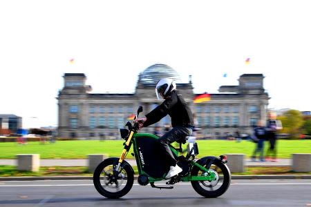 Mensch-Maschine-Elektromotorrad eRockit Mensch-Maschine-Elektromotorrad eRockit
