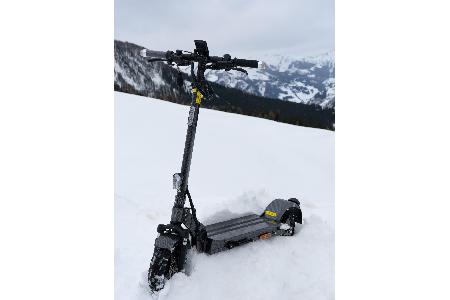 Io Hawk: E-Scooter mit Blinkern Io Hawk: E-Scooter mit Blinkern