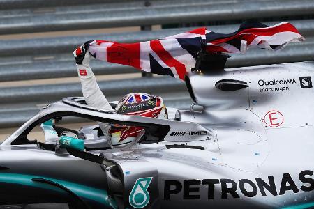 Lewis Hamiltons letzte Runde in Silverstone war eine Machtdemonstration Lewis Hamiltons letzte Runde in Silverstone war eine Machtdemonstration