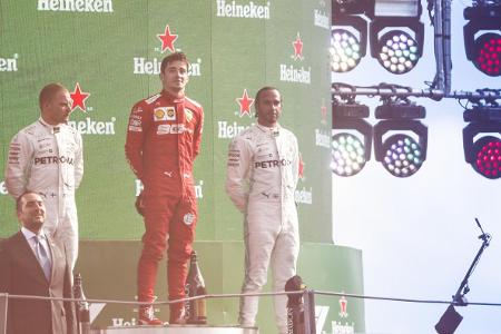 Charles Leclerc feiert seinen zweiten Sieg als Ferrari-Fahrer in Monza Charles Leclerc feiert seinen zweiten Sieg als Ferrari-Fahrer in Monza