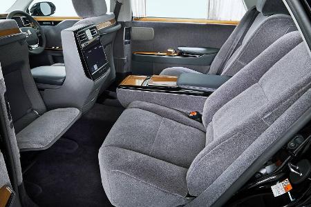 Toyota Century Cabriolet für den neuen japanischen Kaiser