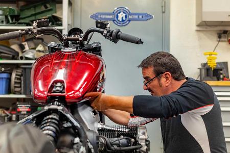 BMW Motorrad Concept R18 /2: Custom-Bike mit fettem Boxer