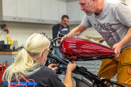 BMW Motorrad Concept R18 /2: Custom-Bike mit fettem Boxer