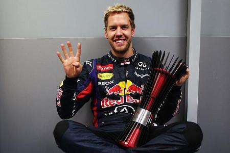 Sebastian Vettel nach seinem vierten WM-Titelgewinn mit Red Bull im Jahr 2013 Sebastian Vettel nach seinem vierten WM-Titelgewinn mit Red Bull im Jahr 2013