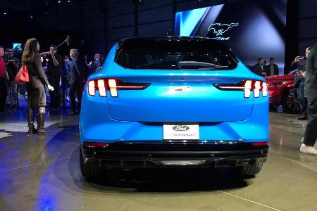 Ford Mustang Mach-E: Elektro-SUV mit bis zu 600 km WLTP-Reichweite
