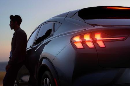 Ford Mustang Mach-E: Elektro-SUV mit bis zu 600 km WLTP-Reichweite
