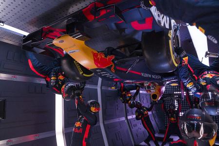 Boxenstopp-Weltrekord, Schwerelosigkeit: Red Bull setzt neue Maßstäbe! Boxenstopp-Weltrekord, Schwerelosigkeit: Red Bull setzt neue Maßstäbe!