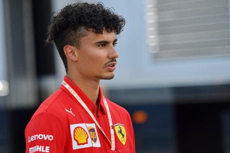 Pascal Wehrlein wird auch 2020 in Ferrari-Kleidung zu sehen sein Pascal Wehrlein wird auch 2020 in Ferrari-Kleidung zu sehen sein