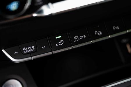 Audi Q7 TFSI e quattro: Plug-in-Hybrid in zwei PS-Stufen