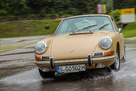 Zeitreise: Unterwegs im Porsche 911 von 1966