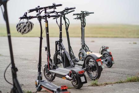 Acht Elektro-Kick-Scooter im ADAC-Test