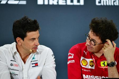 Toto Wolff und Mattia Binotto: Kleiner medialer Schlagabtausch der Topteams Toto Wolff und Mattia Binotto: Kleiner medialer Schlagabtausch der Topteams