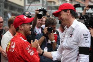 Mercedes über Vettel: "Wer weiß, was noch passiert?"