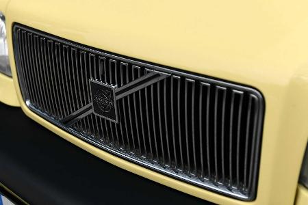 Volvo 850 T5-R vs. V60 T8 AWD Polestar Engineered