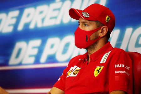 Sebastian Vettel ist mit seinen Leistungen in den vergangenen Rennen unzufrieden Sebastian Vettel ist mit seinen Leistungen in den vergangenen Rennen unzufrieden