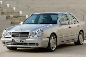 Mercedes E 50 AMG: Premiere vor 25 Jahren