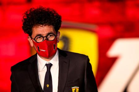 Mattia Binotto wird wohl auch über die Saison 2020 hinaus Teamchef bleiben Mattia Binotto wird wohl auch über die Saison 2020 hinaus Teamchef bleiben