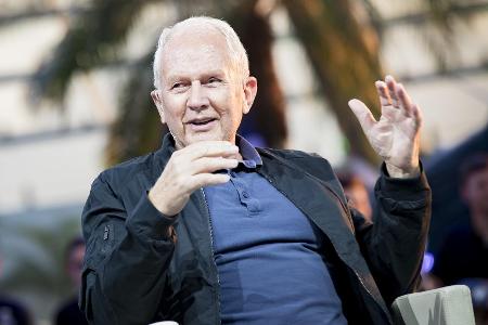 Helmut Marko setzt sich für einen Saisonauftakt in Österreich ein Helmut Marko setzt sich für einen Saisonauftakt in Österreich ein