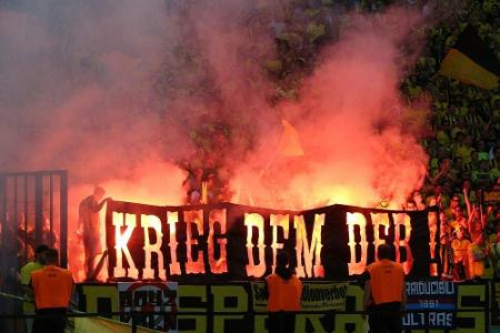 DFB leitet nach Pyro-Vorfällen beim Finale Ermittlungen ein DFB leitet nach Pyro-Vorfällen beim Finale Ermittlungen ein