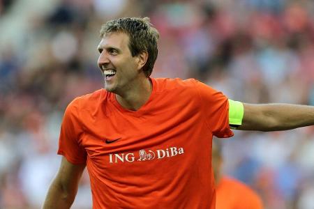 Champions for Charity: Dirk Nowitzki lädt wieder zum Benefiz-Fußballspiel Champions for Charity: Dirk Nowitzki lädt wieder zum Benefiz-Fußballspiel