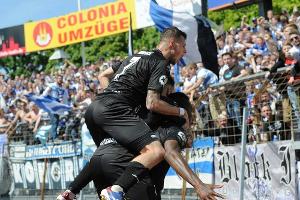 Duisburg schafft Wiederaufstieg - Kiel nach 36 Jahren wieder in Liga zwei