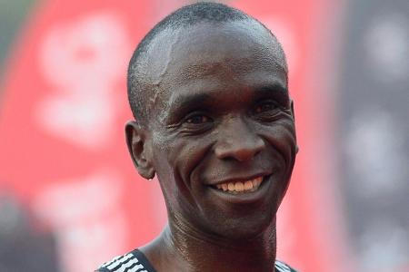 Marathon: Kipchoge verpasst Zwei-Stunden-Marke knapp Marathon: Kipchoge verpasst Zwei-Stunden-Marke knapp