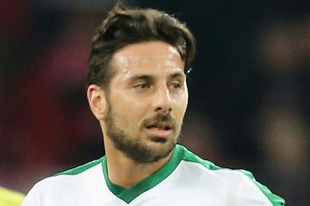 Pizarro schließt Karriereende im Sommer aus Pizarro schließt Karriereende im Sommer aus