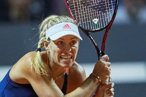 Madrid: Kerber gibt in Madrid gegen Bouchard auf
