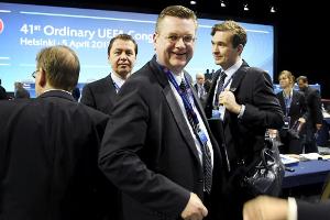 Nach Absetzung der FIFA-Ethiker: Grindel weist Kritik zurück