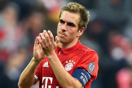 Lahm lässt Zukunft beim FC Bayern offen Lahm lässt Zukunft beim FC Bayern offen