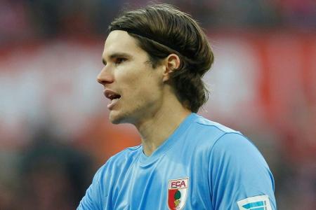 FC Augsburg bangt um Einsatz von Torwart Hitz FC Augsburg bangt um Einsatz von Torwart Hitz