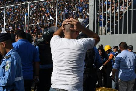 Mindestens vier Tote bei Stadion-Unglück in Honduras Mindestens vier Tote bei Stadion-Unglück in Honduras