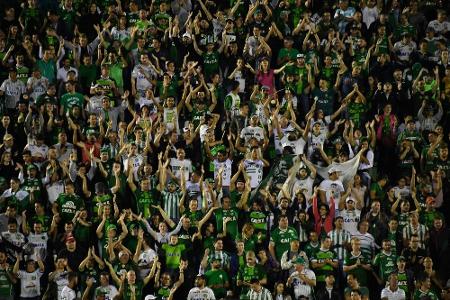 Fünf Monate nach Flugzeugtragödie: Chapecoense holt ersten Titel Fünf Monate nach Flugzeugtragödie: Chapecoense holt ersten Titel