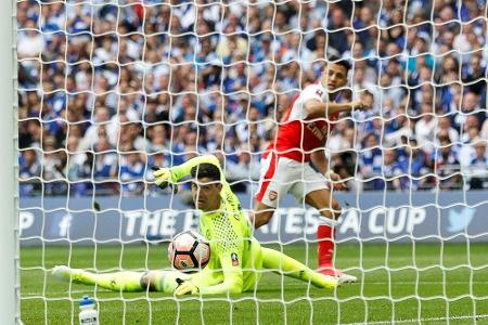 Özil und Mertesacker mit Arsenal erneut FA-Cup-Sieger Özil und Mertesacker mit Arsenal erneut FA-Cup-Sieger